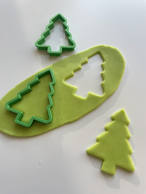 PLA-vykrajovatko-vanocni-stromecek