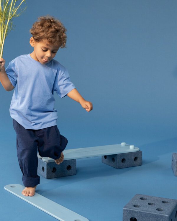 Balance-Track-Deep-Blue_Sky-Blue