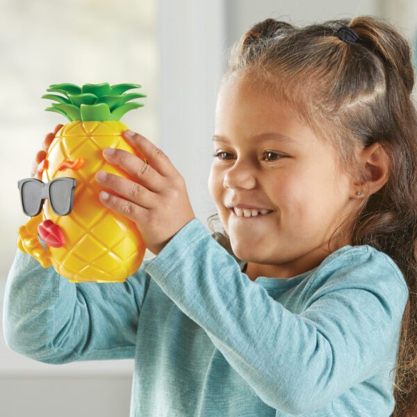 6375 PineappleDeluxe Girl7 1