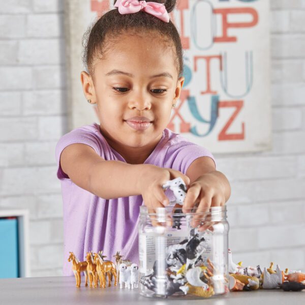 0810 FarmCounters Girl2 web