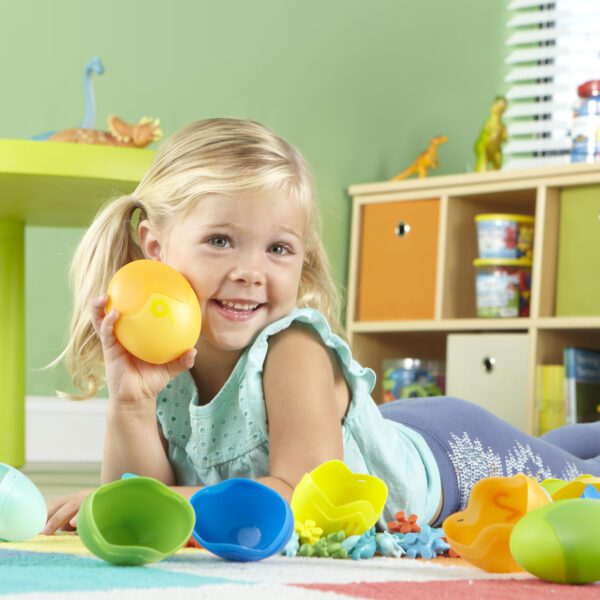 1768 CntDinoSort Eggs Girl 1