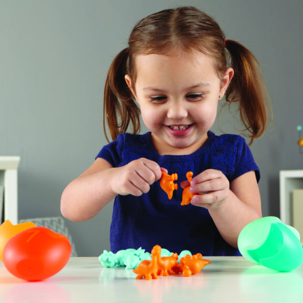 1768 DinoEggsGirl3 1