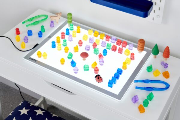 73151-prusvitne-domecky-tickit