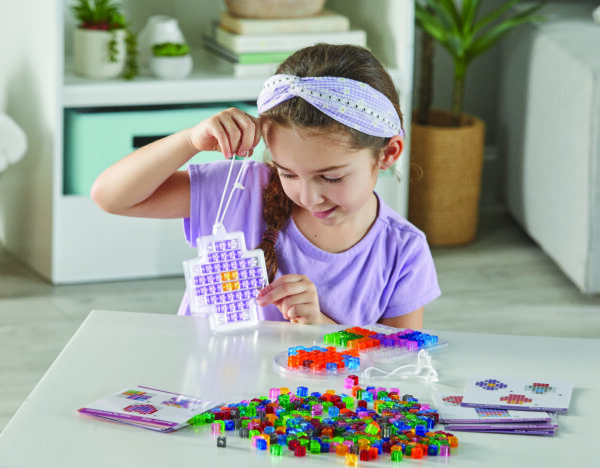 9465 STEMExplorers Suncatchers Girl 1