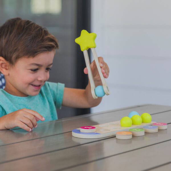 EI 1406 CountMatchWoodenSet Lifestyle 25 web 1