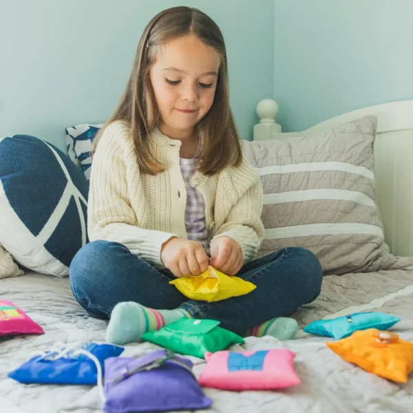 e3102 dressingskillsbeanbags lifestyle 18 web