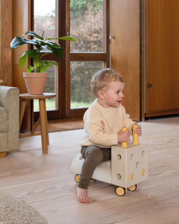 Curiosity Set Sand Grey Honey Yellow slide 3 scaled