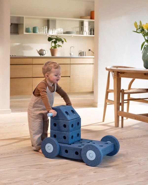 Dreamer Set Deep Blue Sky Blue slide 7 scaled