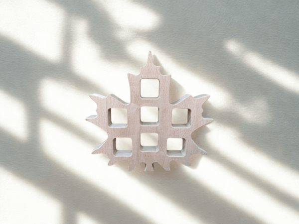 javorovy-list-drevo-z-duhy