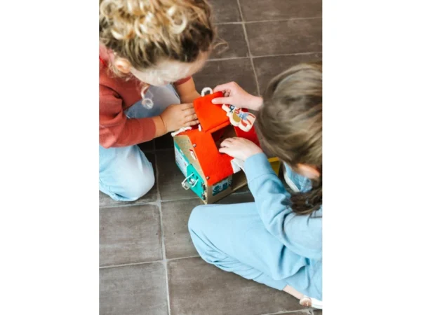 LILLI 83263 dreveny domek se zamky 6