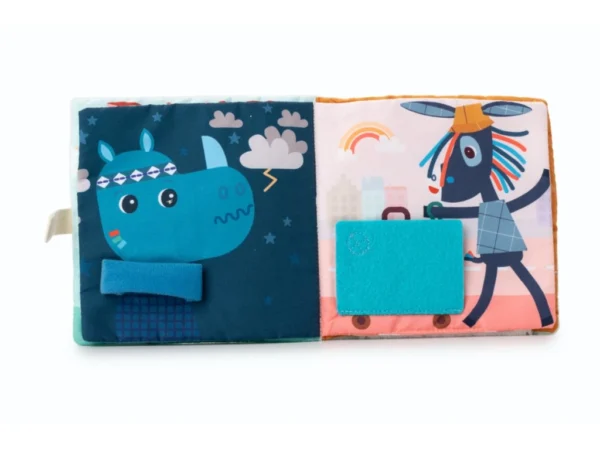 LILLI 83492 lilliputiens textilni knizka s aktivitami dracek joe a jeho muchlacek 12