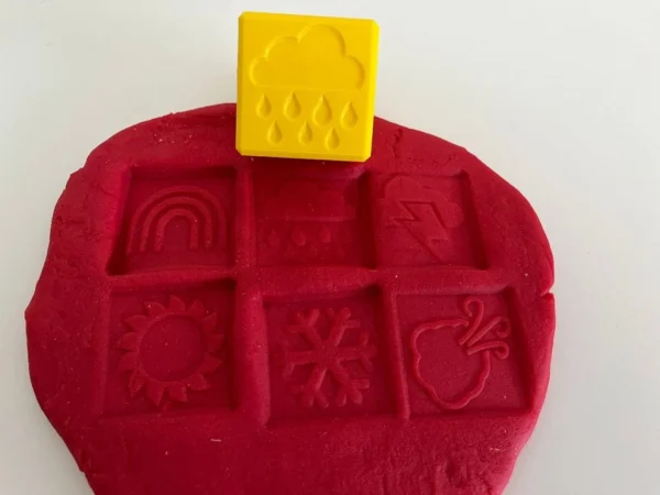 otiskovaci-kostka-pocasi