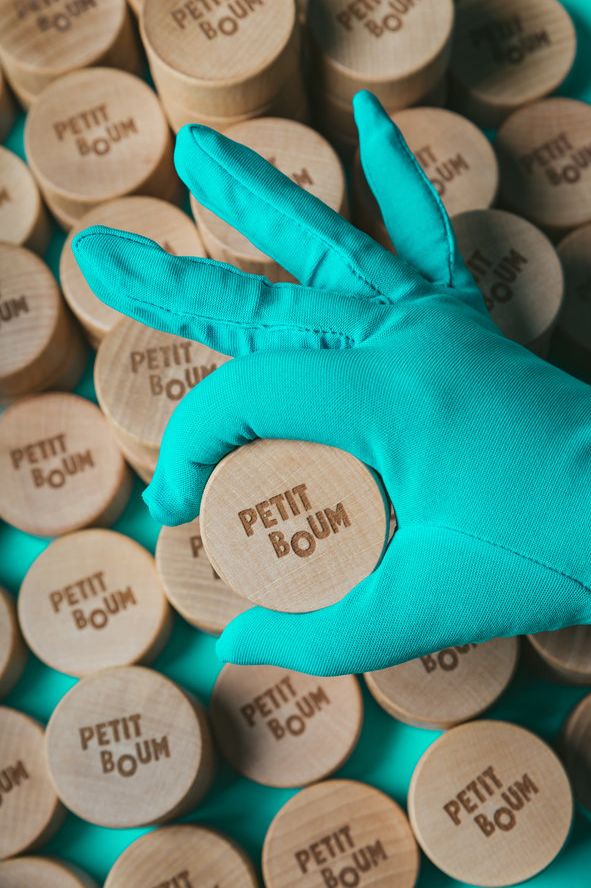 Petit Boum senzoricka lahev tyrkysova 6
