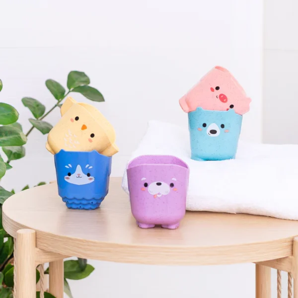 TB 6 1545PourandPlay AnimalCups 11b Sq