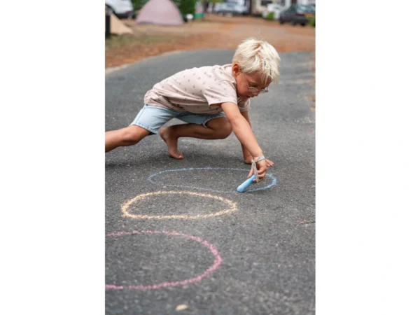 BS_GA550-hry-s-kridami-na-chodnik