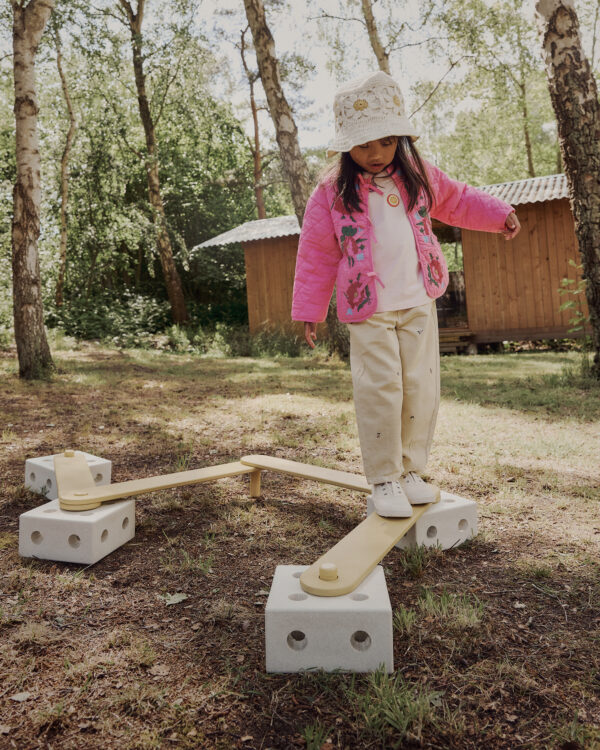 Balance Track Sand Grey Honey Yellow slide 3