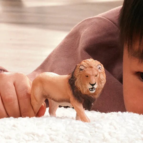 schleich-lev-africky
