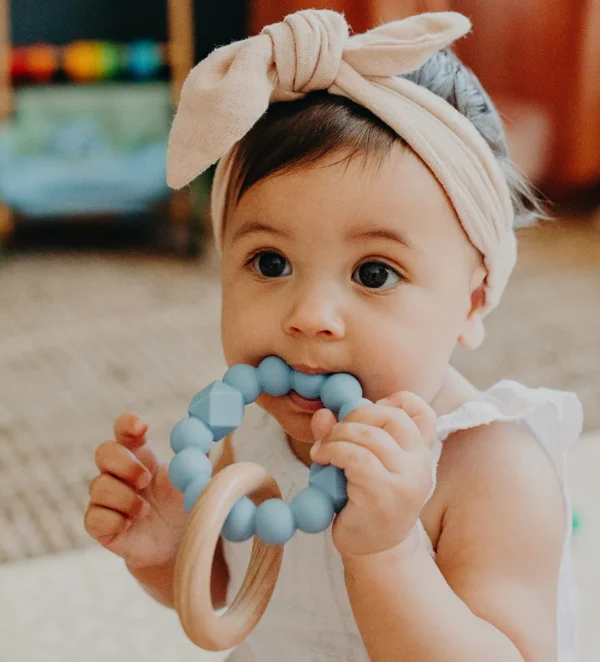 kousatko-mesic-modre